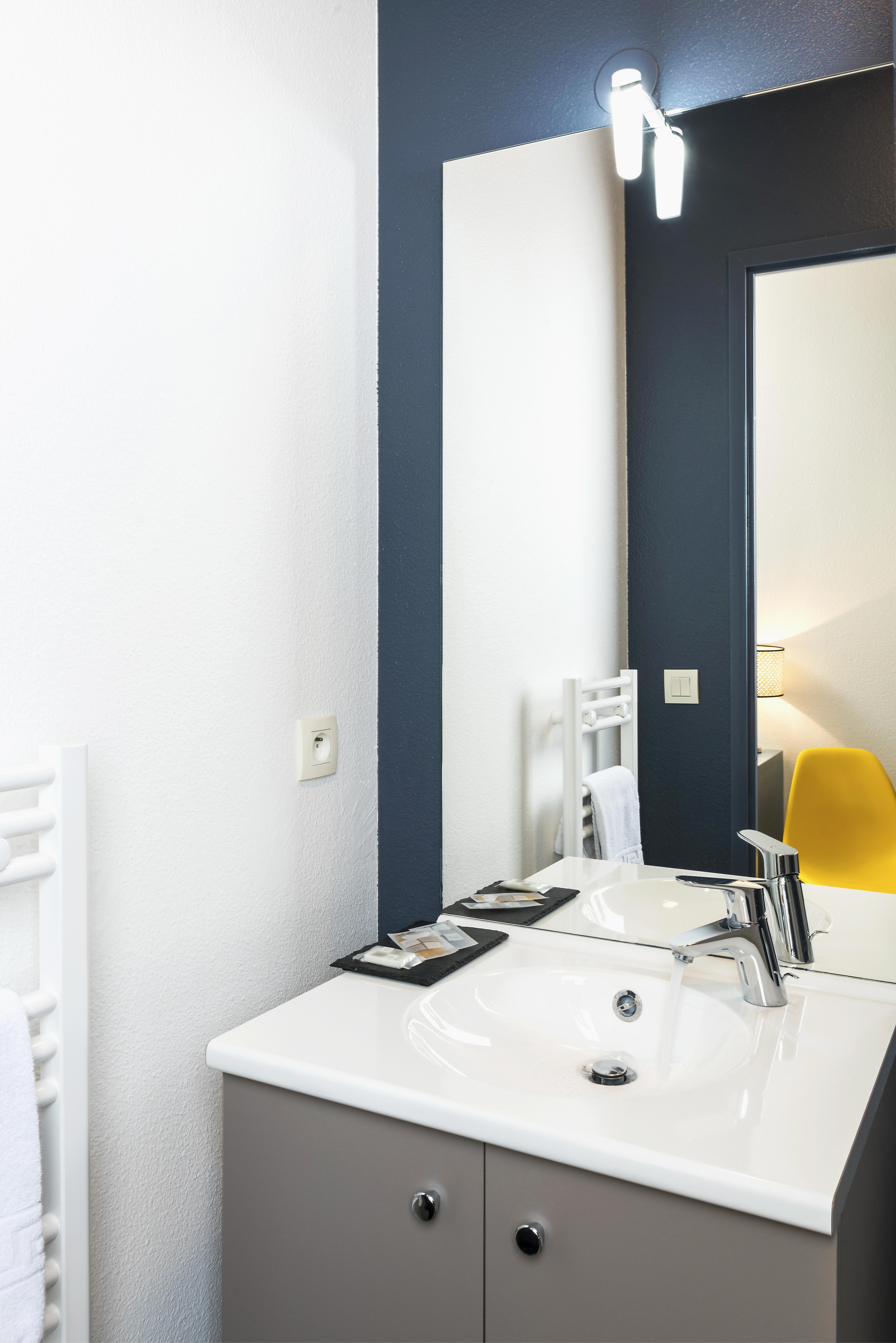 Teneo Apparthotel Bordeaux - Gare Saint Jean Exterior photo