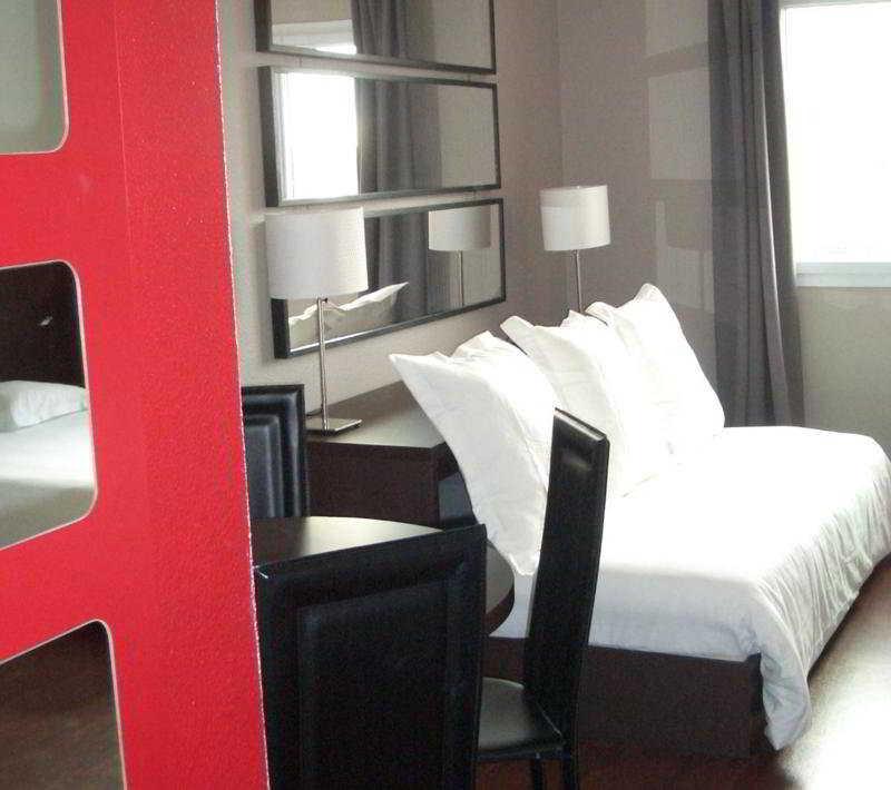 Teneo Apparthotel Bordeaux - Gare Saint Jean Exterior photo